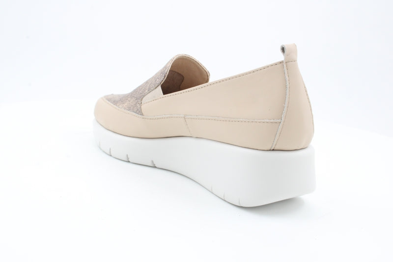 Women's Gold Fly Jump Wedges