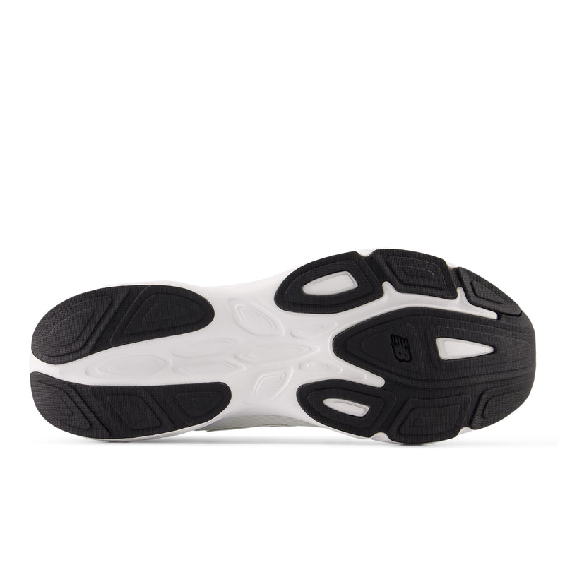 Men's White Amaste Running Shoes