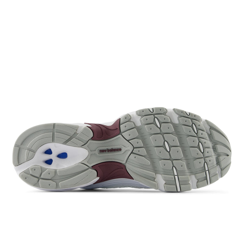 Unisex White 530 Sneakers