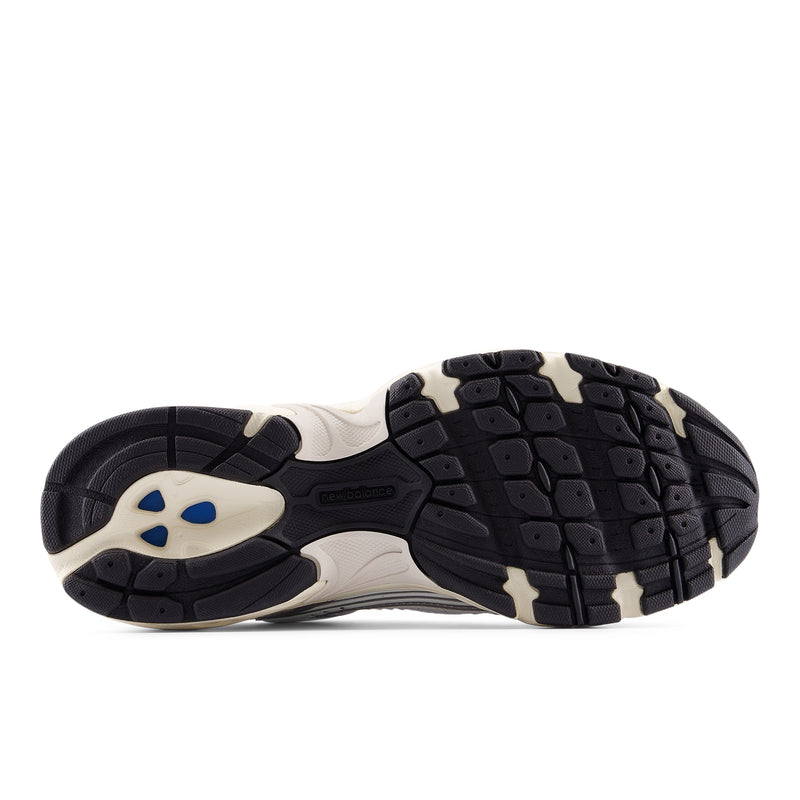 Unisex Silver 530 Sneakers