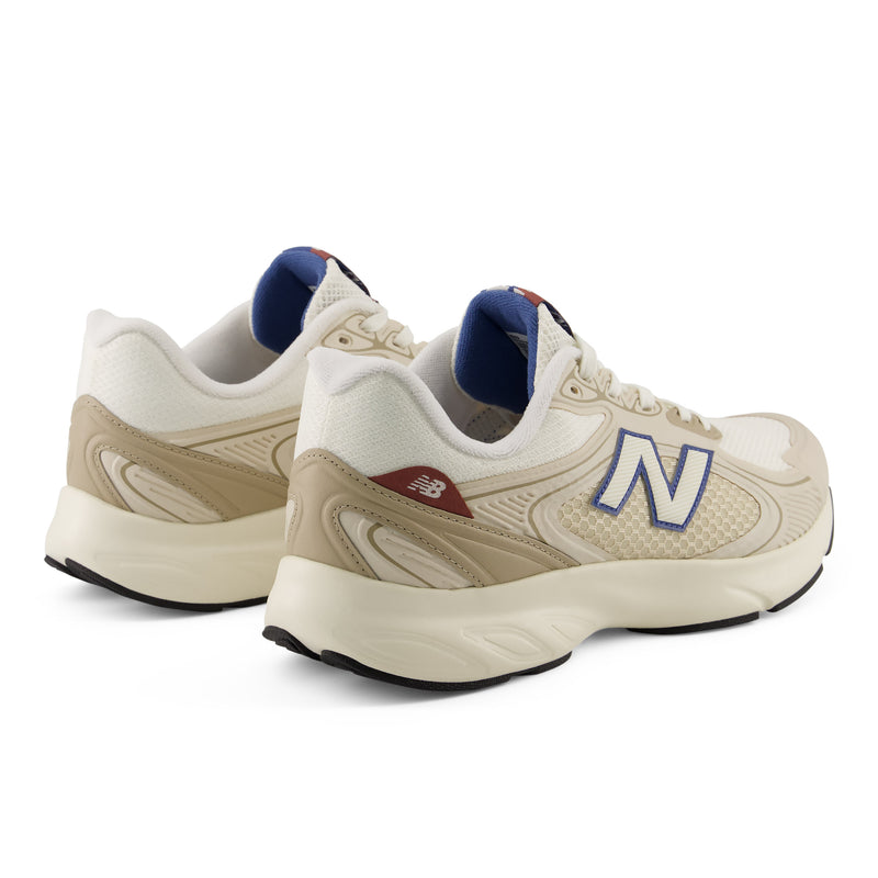 Men's White Amaste Running Shoes
